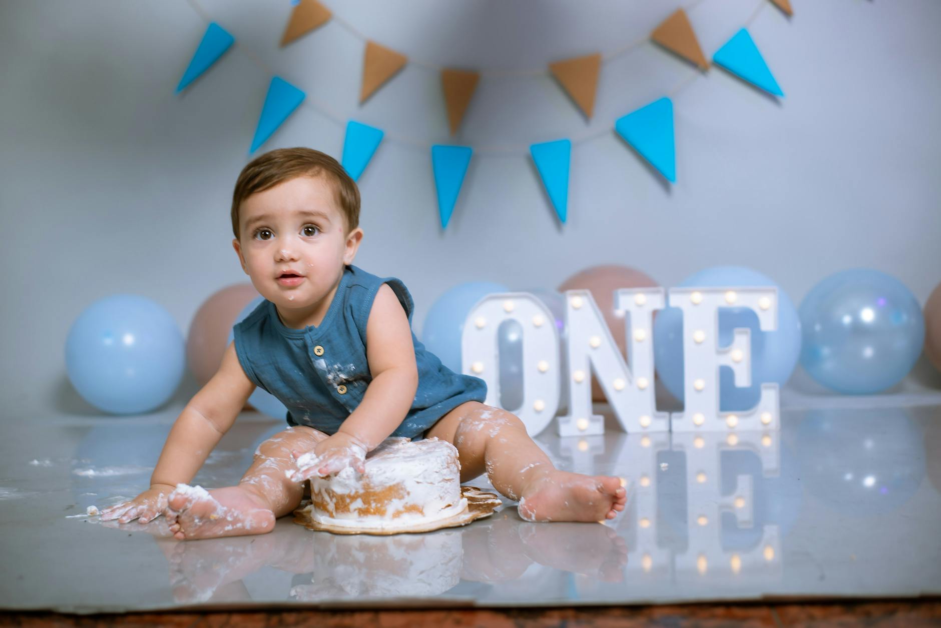 알파드라이브원 연내 데뷔 연기, 내년 초 예정 발표