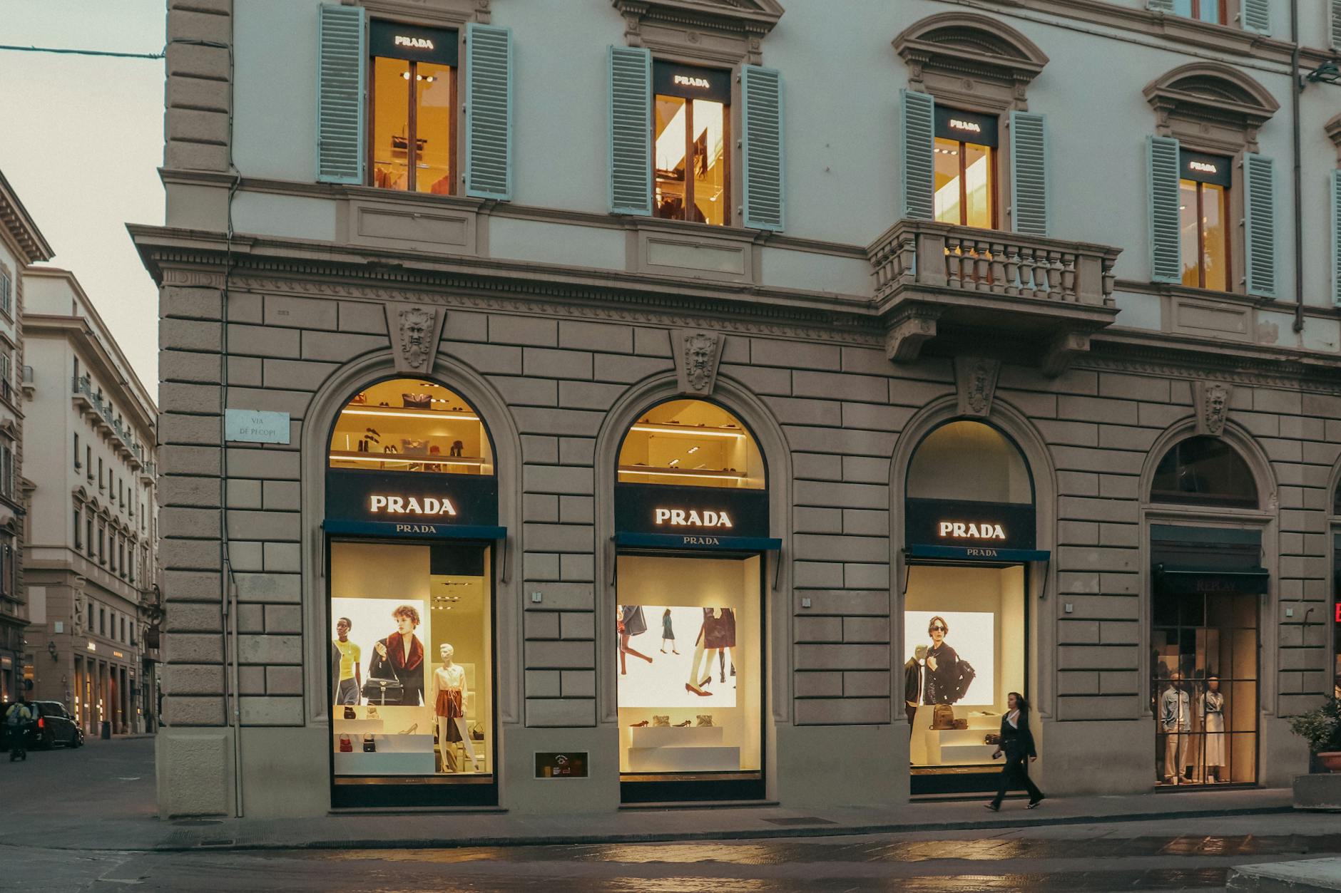 악마는 프라다를 입는다 2: 화려한 재회와 시네마 프리뷰 featured image 1032