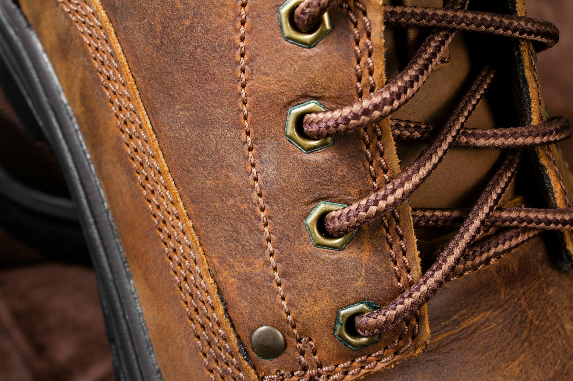 아일릿 컴백: 테크노로 넓힌 스펙트럼과 직설적 가사 분석