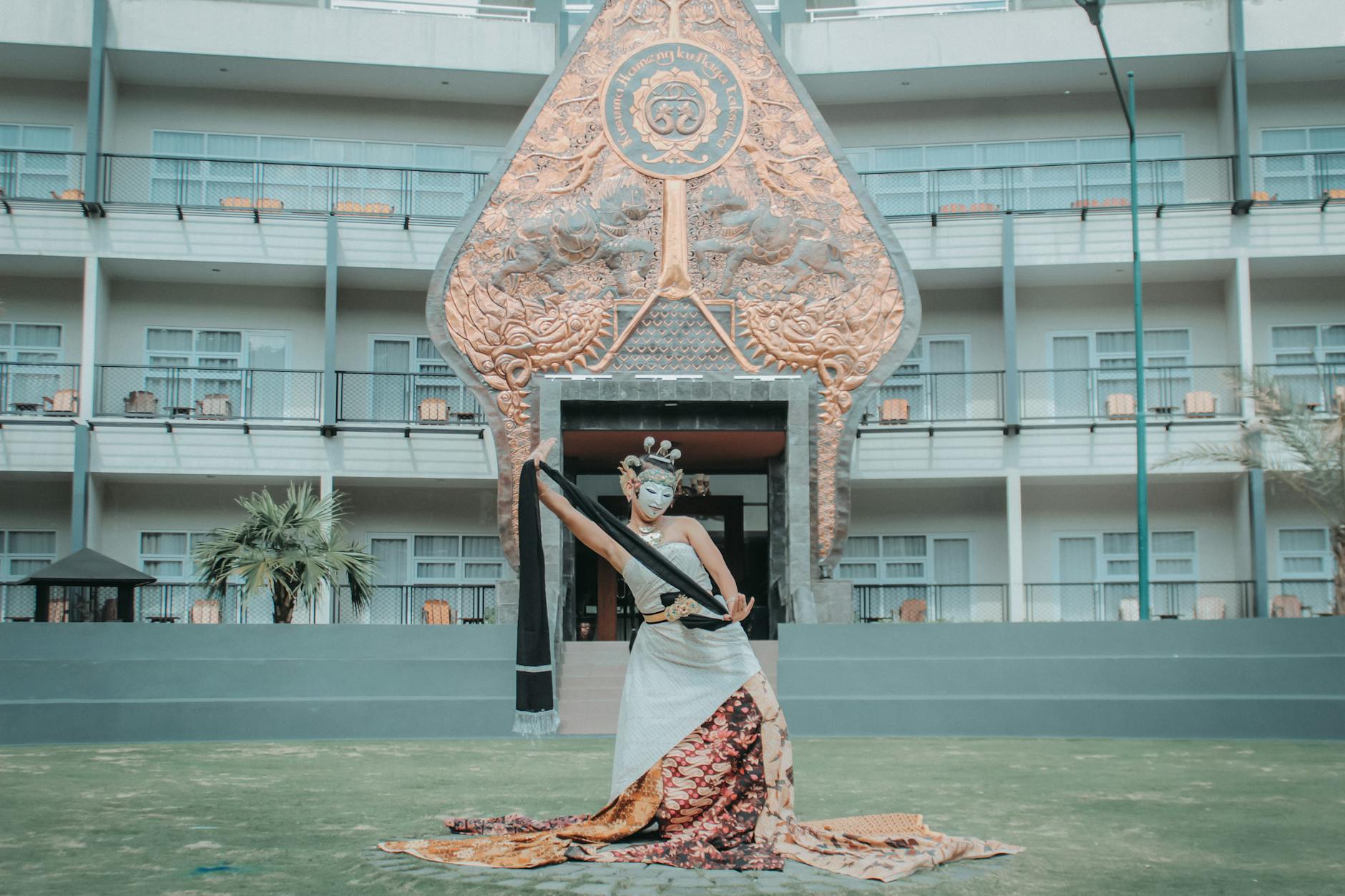 패션 위크에서 포켓몬과 함께하는 시마사리와 더시마사리 의상 체험 featured image 369