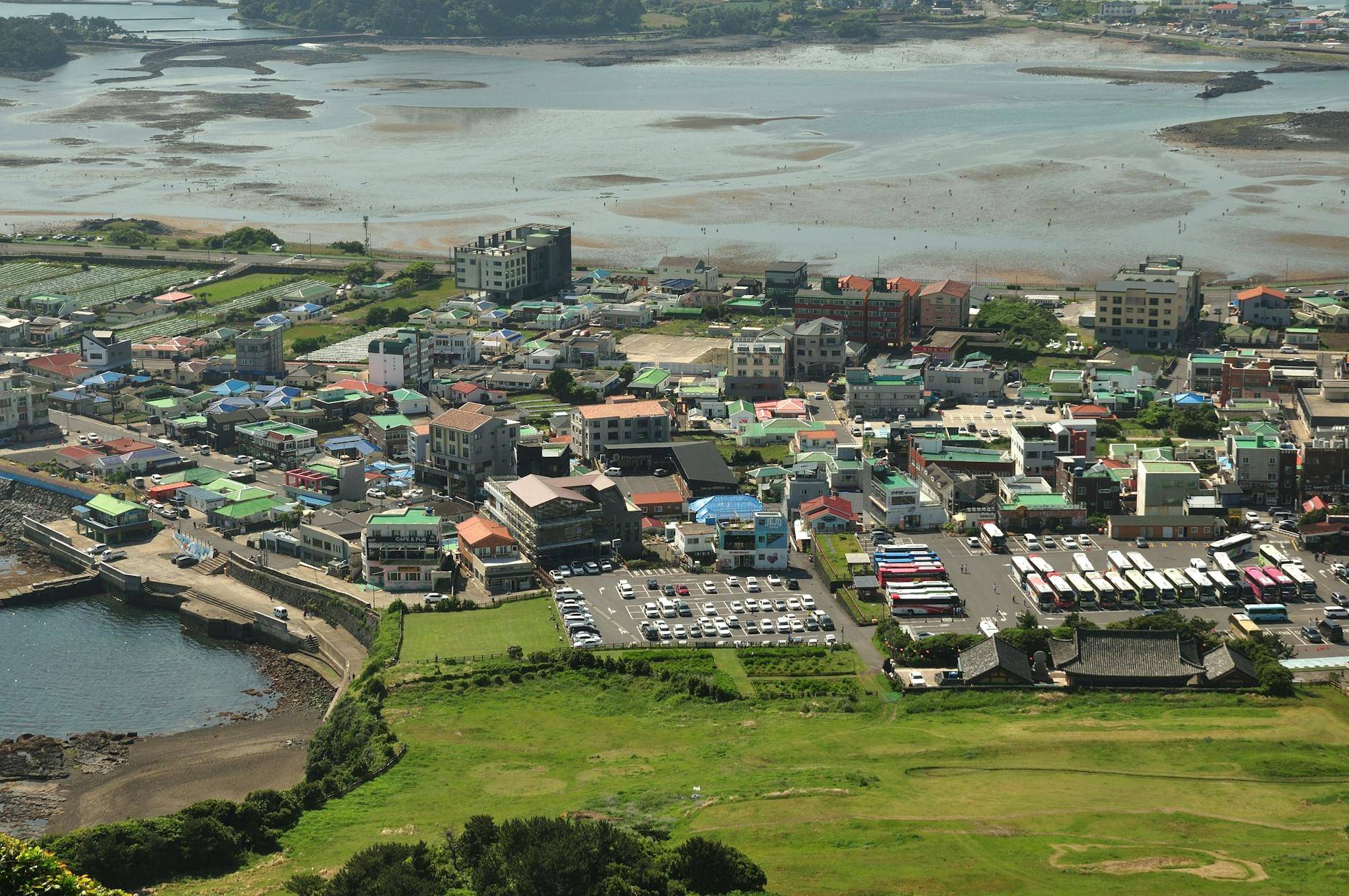 문동주 만루 위기 볼넷 허용 - 포토 분석과 경기 리뷰 featured image 707