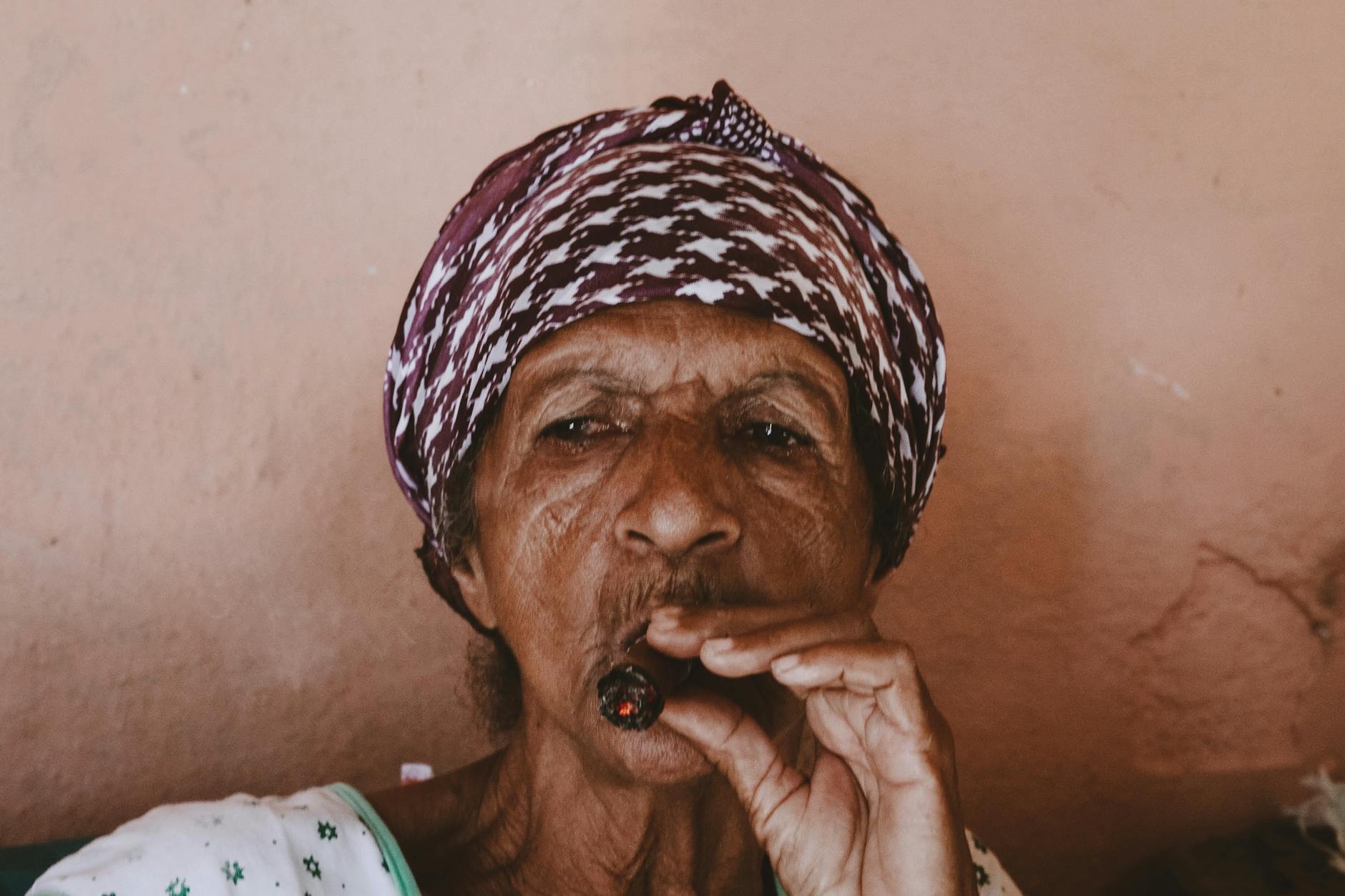 엔씨 고소, 유튜버 영래기 리니지 클래식 허위 사실 유포 및 업무 방해 사건 분석 featured image 872