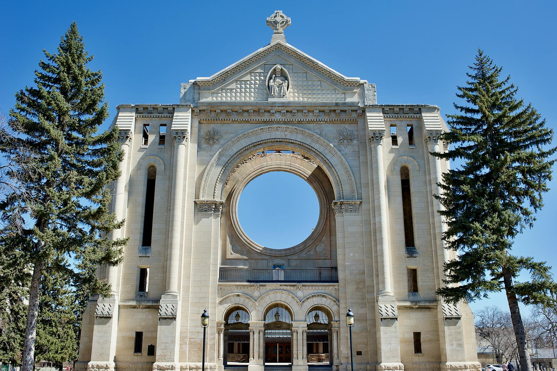 레버쿠젠 무패 우승 주역 보니페이스, 복부 비만 비판 폭주 featured image 96