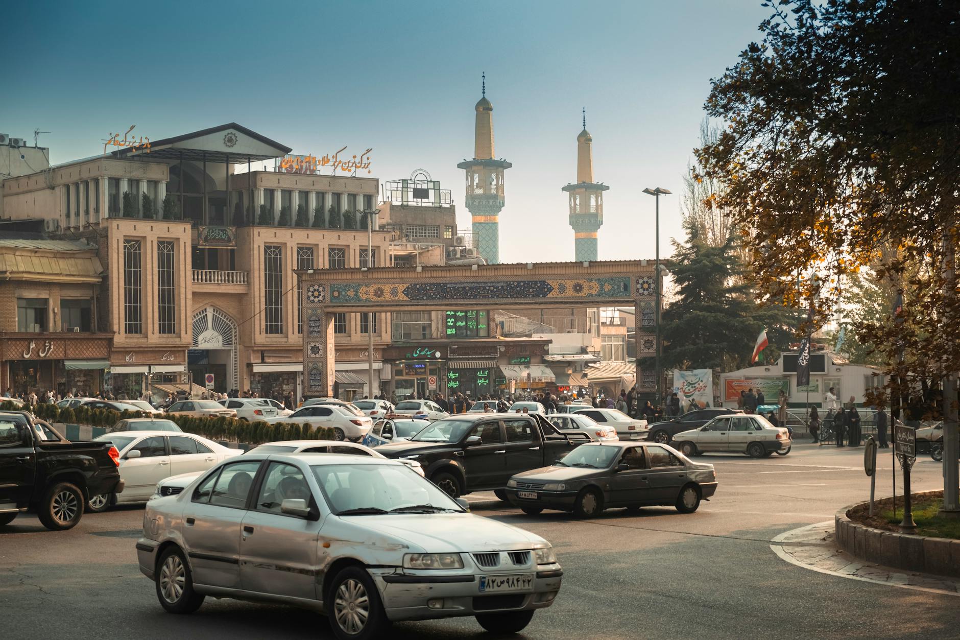 이란 UAE 공격 재개: 석유단지 드론 피격과 화재의 배경 분석 featured image 178